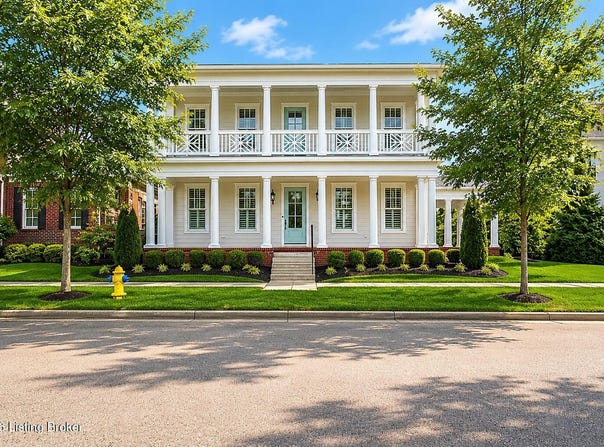 11014 Kings Crown Dr, Prospect, KY 40059