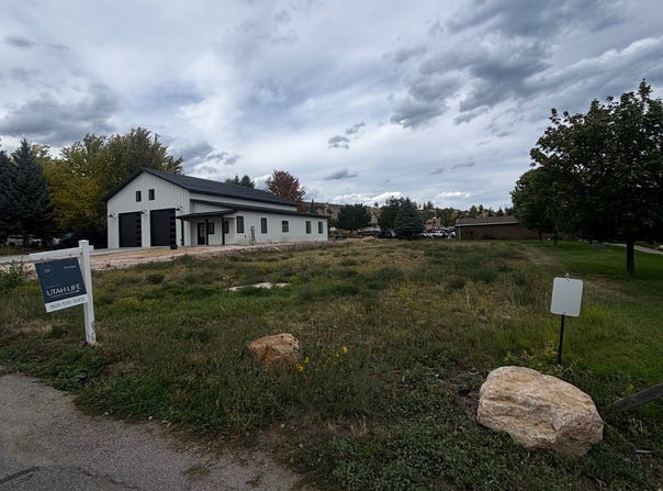 381 W RASPBERRY PATCH Rd, Garden City, UT 84028