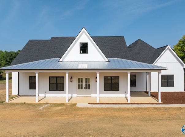 220 Prince Circle, Laceys Spring, AL 35754