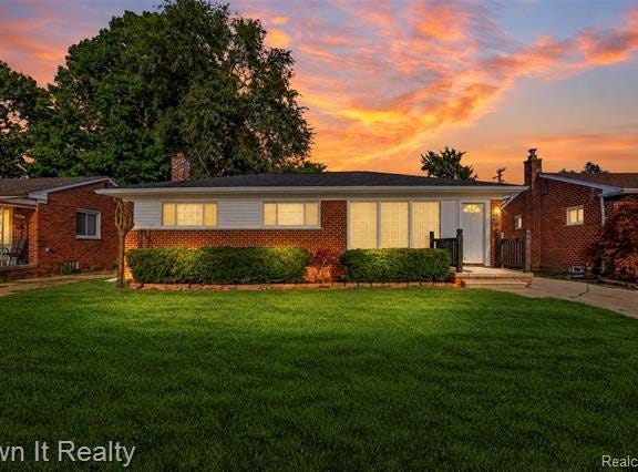 18266 Macarthur, Redford Twp, MI 48240