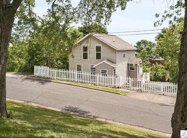 24 S Cascade Street, Duluth, MN 55806