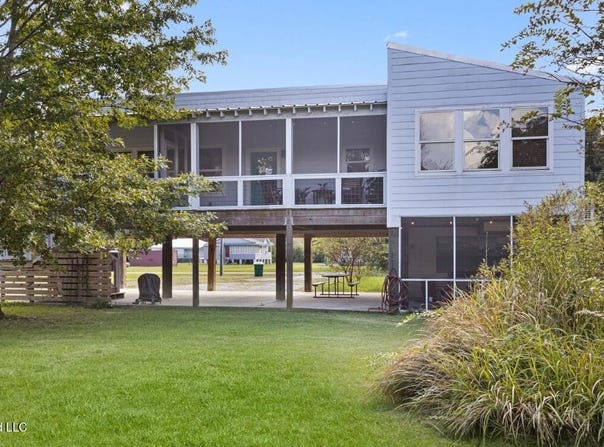 322 Tide Street, Waveland, MS 39576