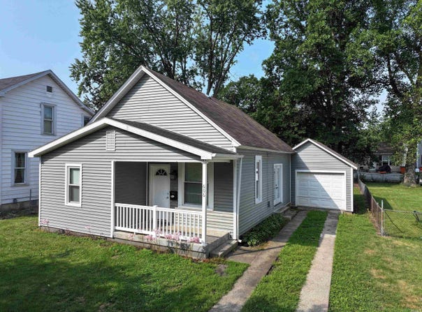 606 S Market Street, Winamac, IN 46996-1553