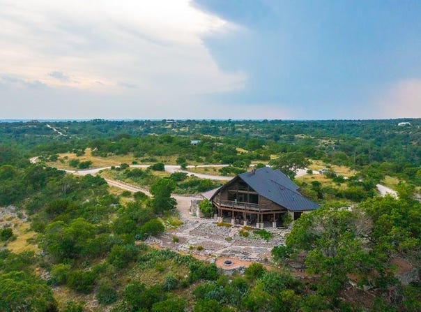225 Valley View Dr, Comfort, TX 78013