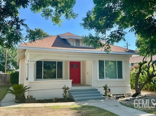2231 Sunset Avenue, Bakersfield, CA 93304