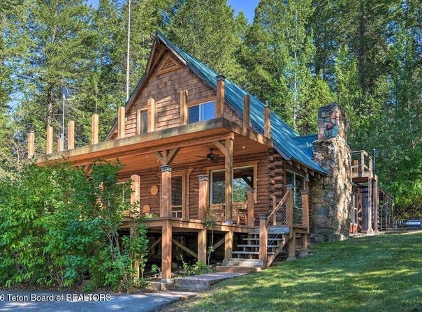 792 LODGE Lane, Alpine, WY 83128