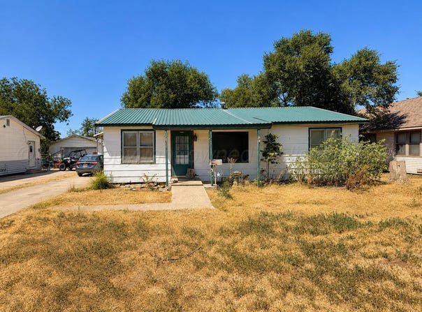 1013 E Kingsmill Ave, Pampa, TX 79065
