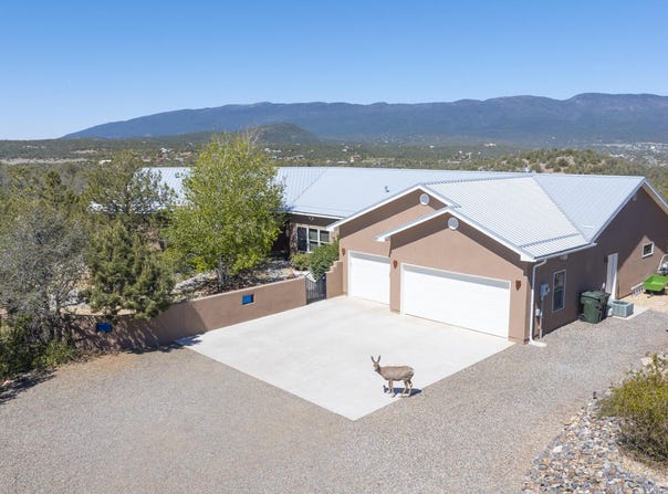 29 Conquest Court, Sandia Park, NM 87047