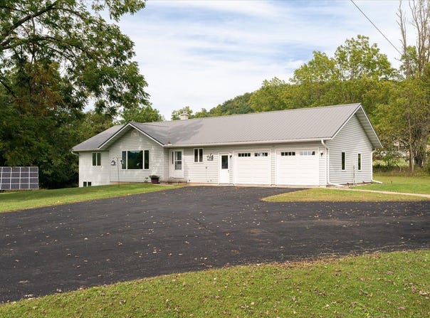 544 E School Rd, La Farge, WI 54639
