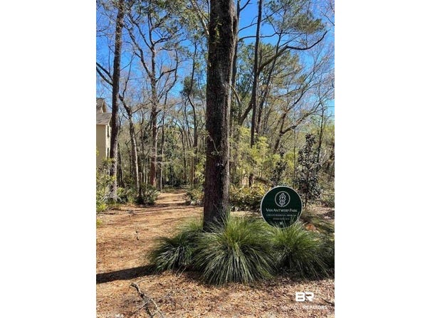 Pensacola Avenue, Fairhope, AL 36532