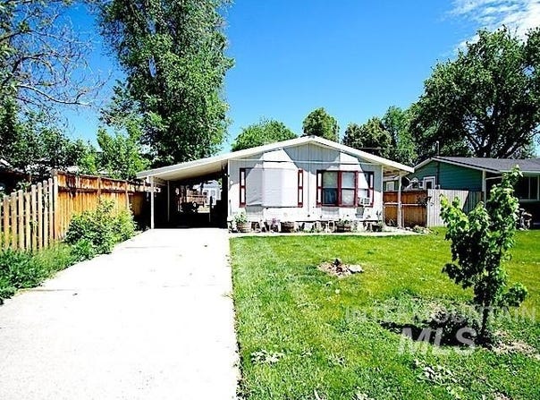 1386 W 3rd Street, Weiser, ID 83672