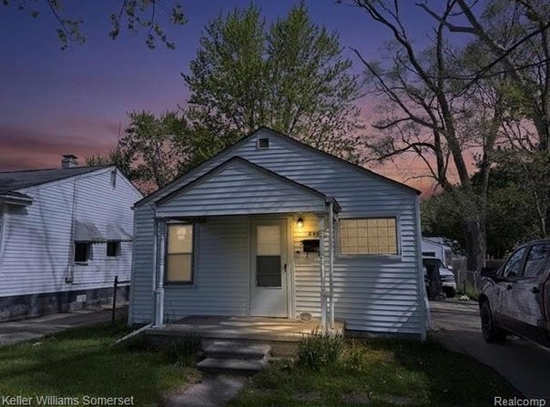 8499 Chapp Avenue, Warren, MI 48089