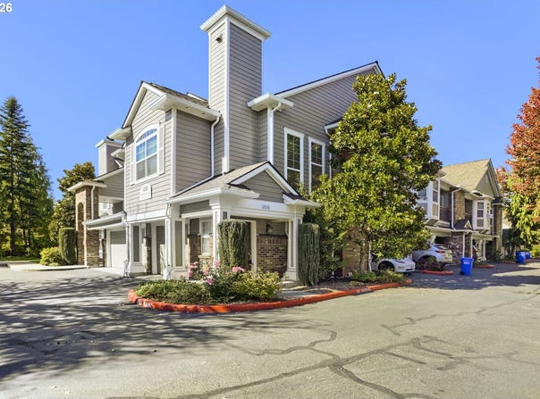 1231 NE HORIZON Loop, Hillsboro, OR 97124