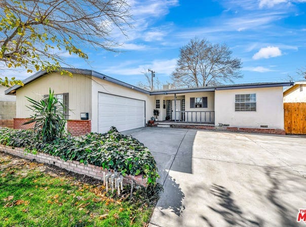 38453 3rd St, Palmdale, CA 93550