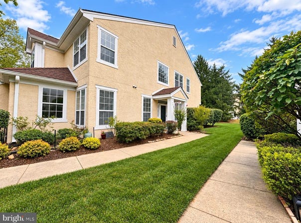 95 ASHFORD Drive, PLAINSBORO, NJ 08536