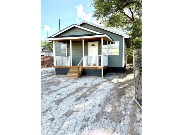 911 N Date Street, Plainview, TX 79072