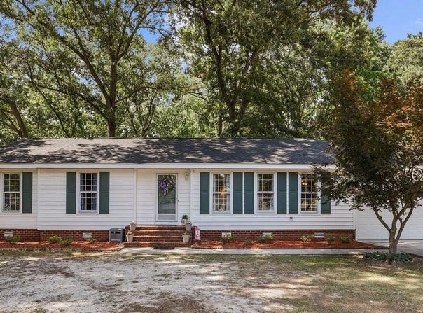 2444 Pine Knoll Drive, Kinston, NC 28504