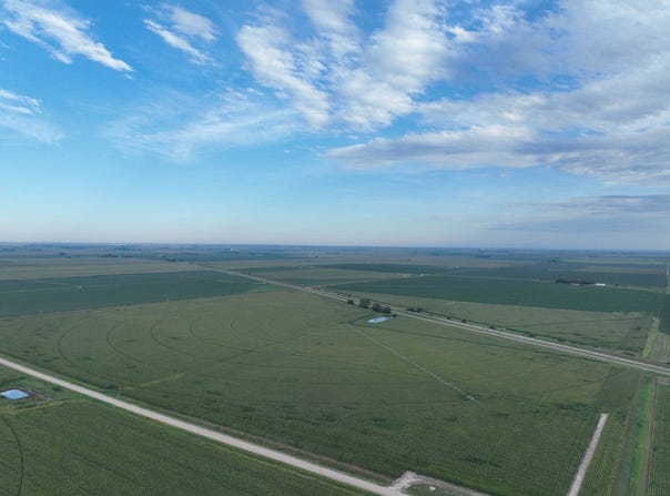 735 F Rd, Loomis, NE 68958