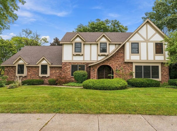 1221 W Sable Drive, Addison, IL 60101