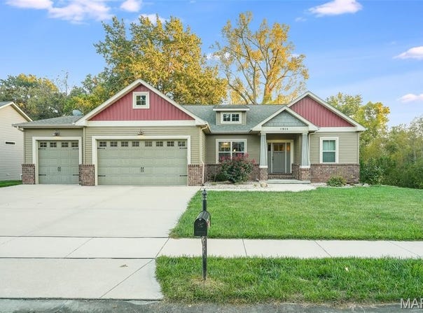8914 Wheat Drive, Troy, IL 62294