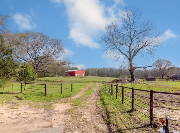 1272 Binion Rd., Gilmer, TX 75645