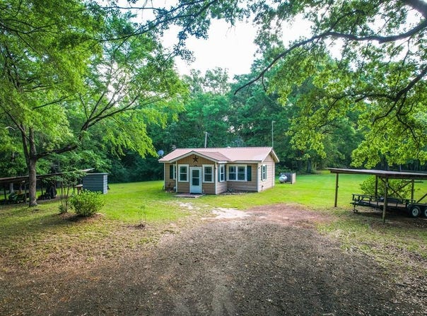 344 CR 3360, Broaddus, TX 75929