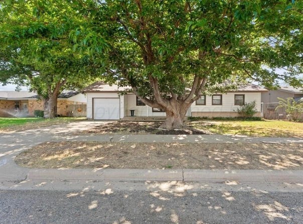 4305 S BONHAM Street, Amarillo, TX 79110-1815