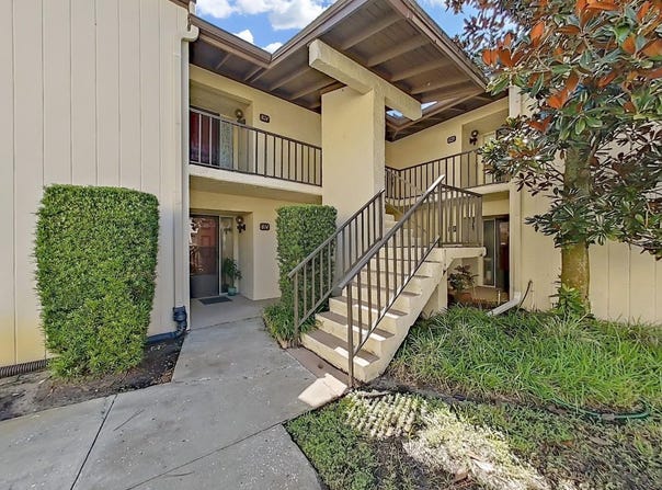 700 STARKEY Road, LARGO, FL 33771