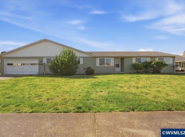 633 Cessna St, Independence, OR 97351