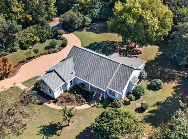 1636 Angus Road, Hayes, VA 23072