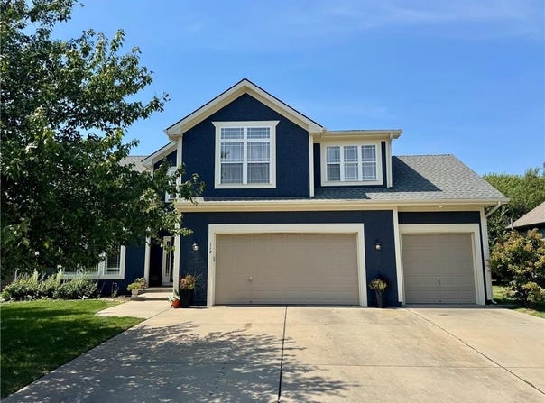 112 S Westglen Drive, Raymore, MO 64083
