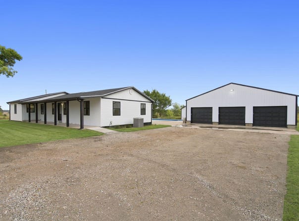 404 State Road H, Elkland, MO 65644