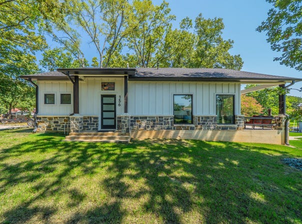 136 Deer Park Loop, Mabank, TX 75156