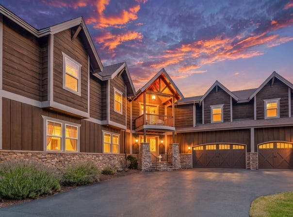 515 Nutcracker Drive, Redmond, OR 97756