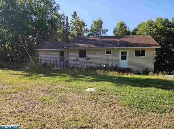 3306 Breezy Point Rd, Tower, MN 55790