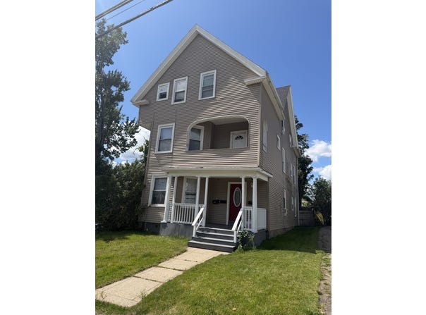74 Ellis St, Brockton, MA 02301