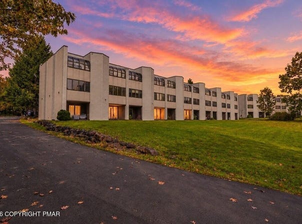 146 Foxfire Drive, Mount Pocono, PA 18344