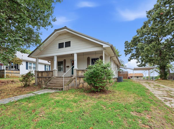 430 S Valley Street, Neosho, MO 64850