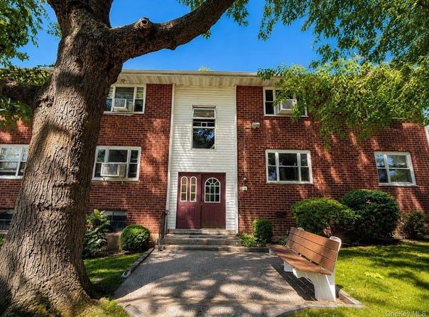 6 DeHaven Drive, Yonkers, NY 10703
