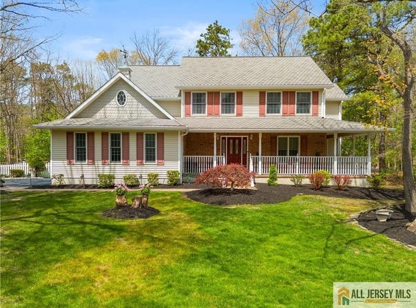 1 Pine View Court, Monroe, NJ 08831