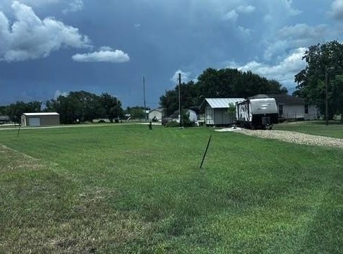 68 Cedar St, Palacios, TX 77465