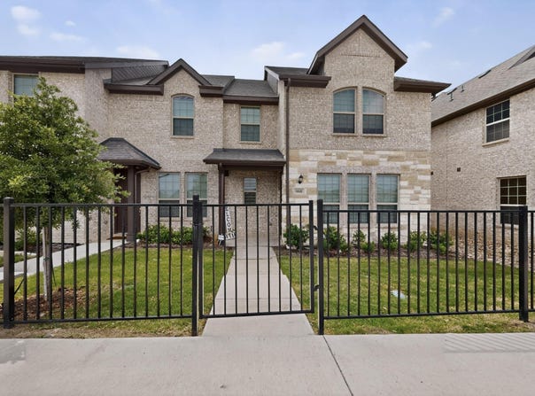 6040 Bursey Road, Watauga, TX 76148