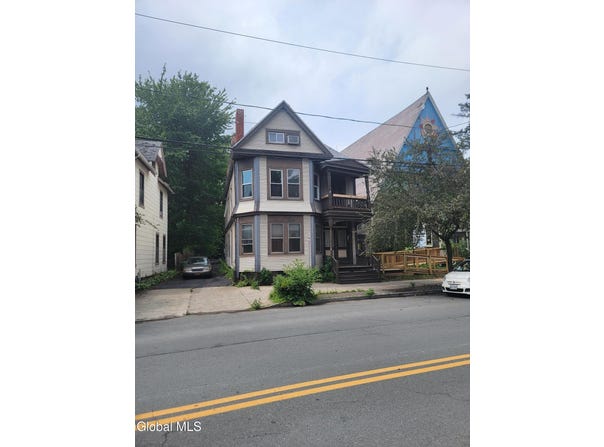 3357 6th Avenue, Troy, NY 12180
