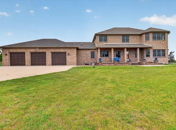 W6383 Hackbarth Road, Fort Atkinson, WI 53538
