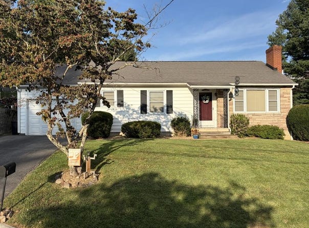 753 Henry St., Marion, VA 24354