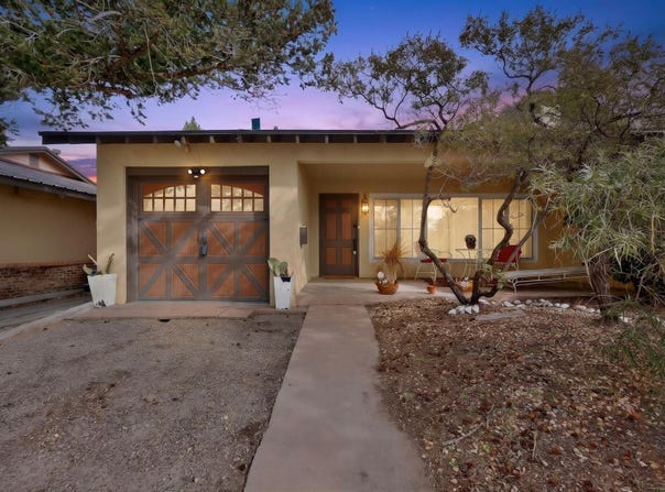 608 Amherst Drive SE, Albuquerque, NM 87106