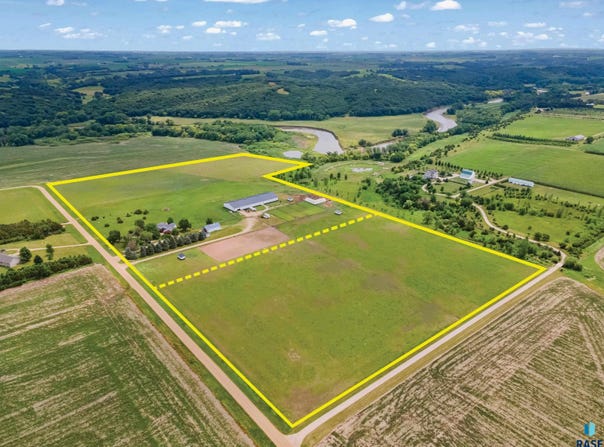 48381 277th St, Canton, SD 57013-5507