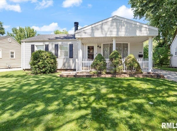 48 BEVERLY Road, Springfield, IL 62702