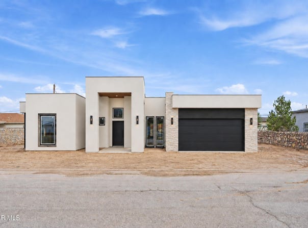 327 BURKETT Drive, Clint, TX 79836