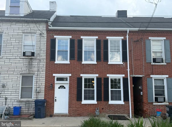 322 S FRONT Street, WRIGHTSVILLE, PA 17368